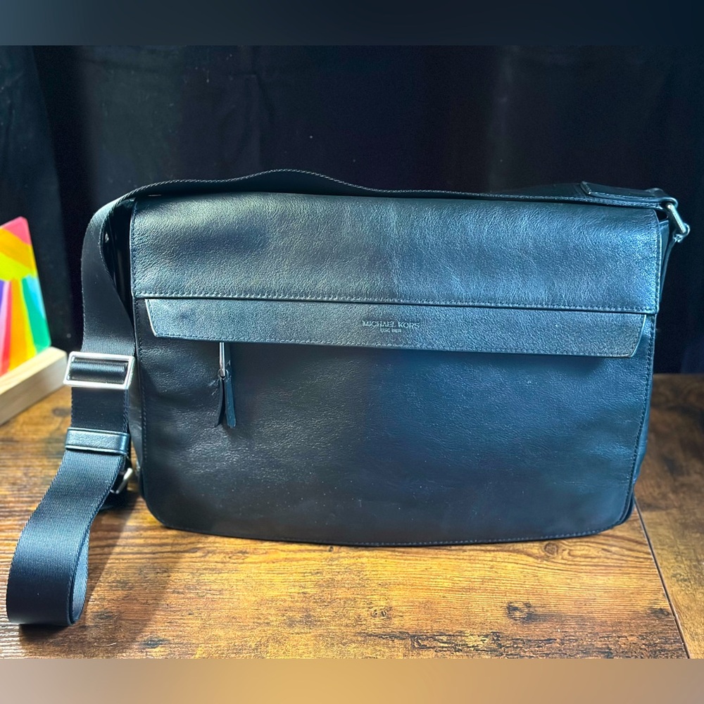 Michael Kors men’s Messenger Bag